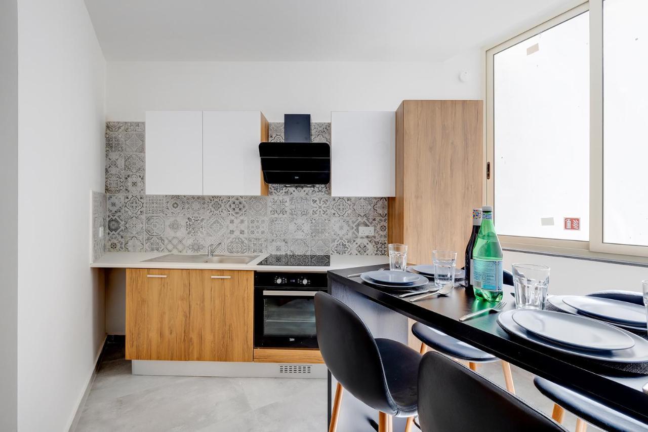 Perfect Location, Modern 2Br Apartment Слима Екстериор снимка