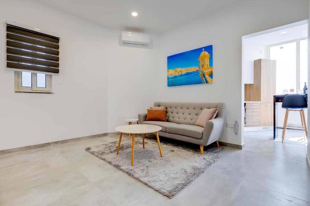 Perfect Location, Modern 2Br Apartment Слима Екстериор снимка